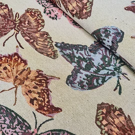 Gobelin, pillangó mintázattal