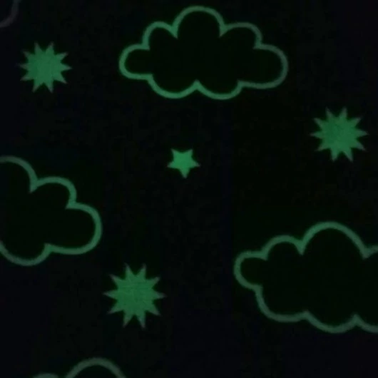 Léda, világító felhők és csillagok