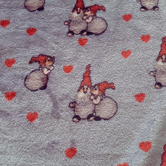 Mintás wellsoft, manó szürke alapon