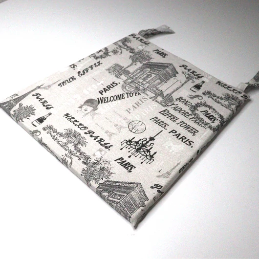 Trapéz székpárna, ülőpárna, Párizs  40x35x2 cm