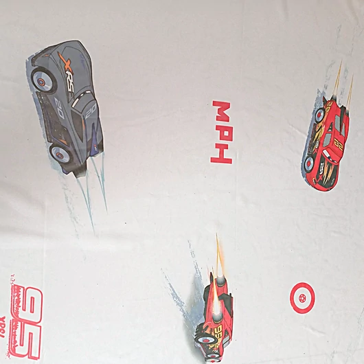 Fényáteresztő függöny anyag, fehér autós, 180 cm magas