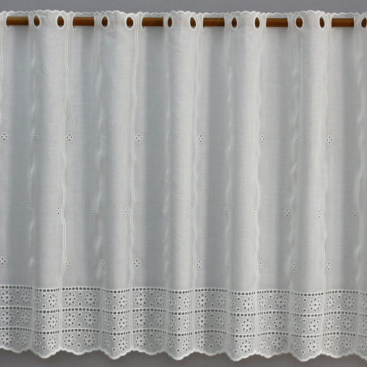 Fehér fényáteresztő vitrázs függöny, fehér hímzett díszítéssel 60 cm