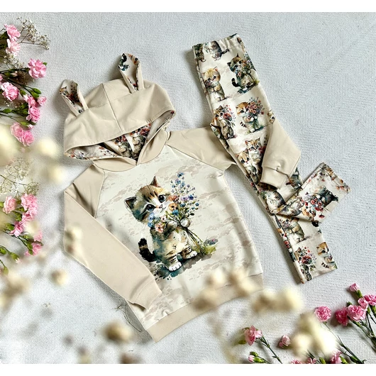 Prémium mintás futter, Cicák virágokkal