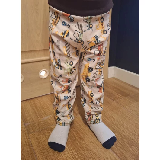 Prémium mintás futter, Építkezés