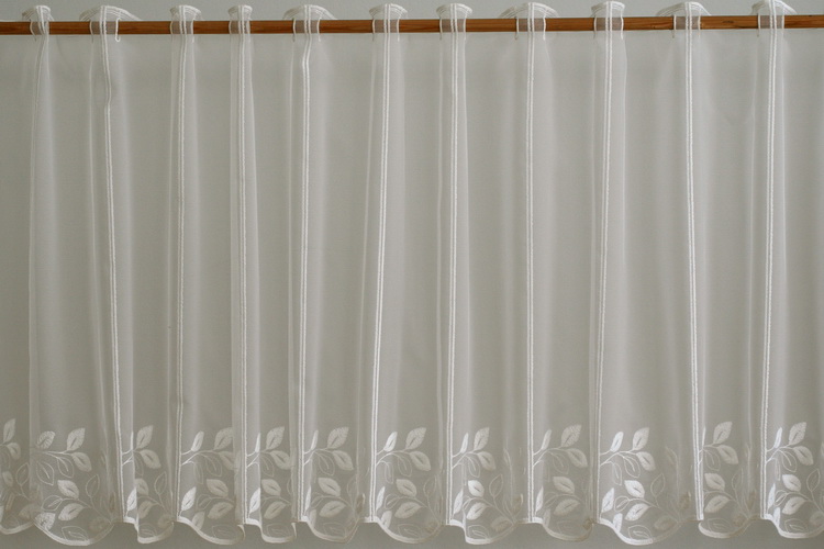 Fényáteresztő vitrázs függöny törtfehér levelekkel 60 cm