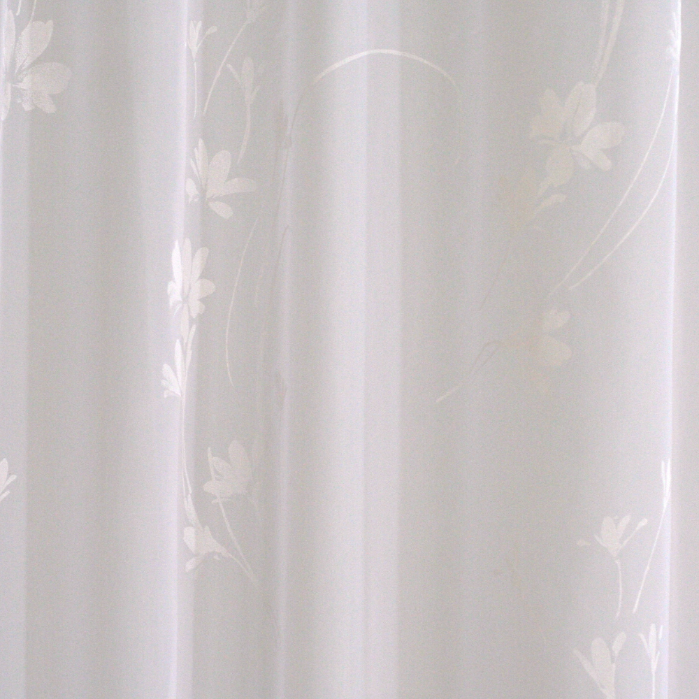 Cintia fényáteresztő függöny, fehér színben, 295 cm magas virágos mintázattal